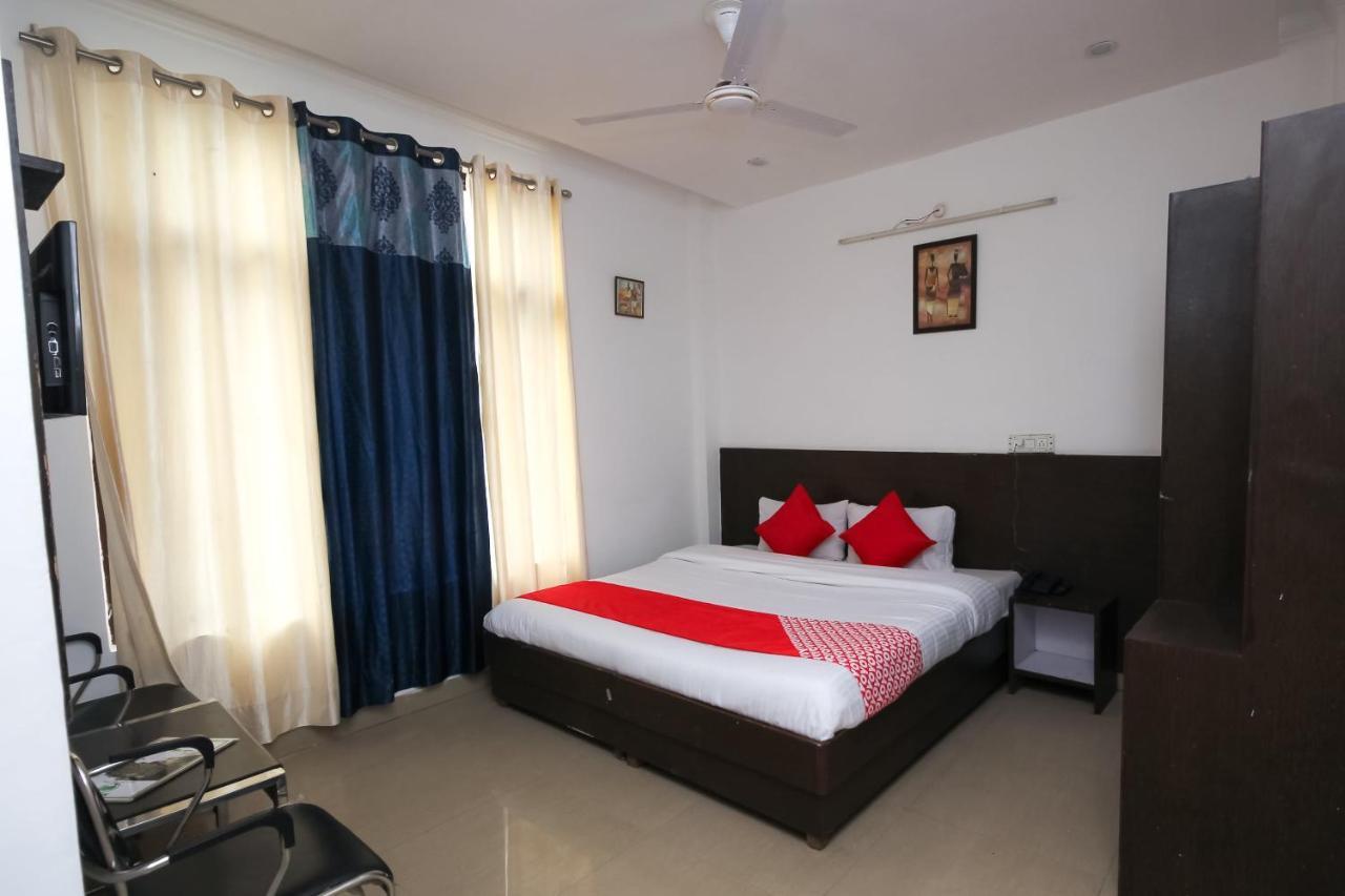 Oyo 1153 The Oak Valley Dharamshala Extérieur photo